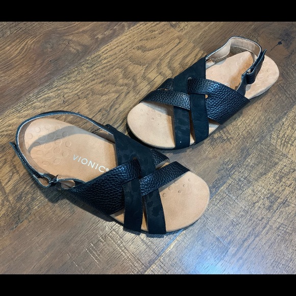 Vionic Shoes - Vionic Eira Women's Backstrap Sandal Black Size 9.